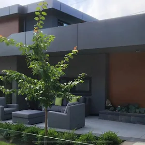  Villa A Tiny House Near Ubc 温哥华ubc小别墅
